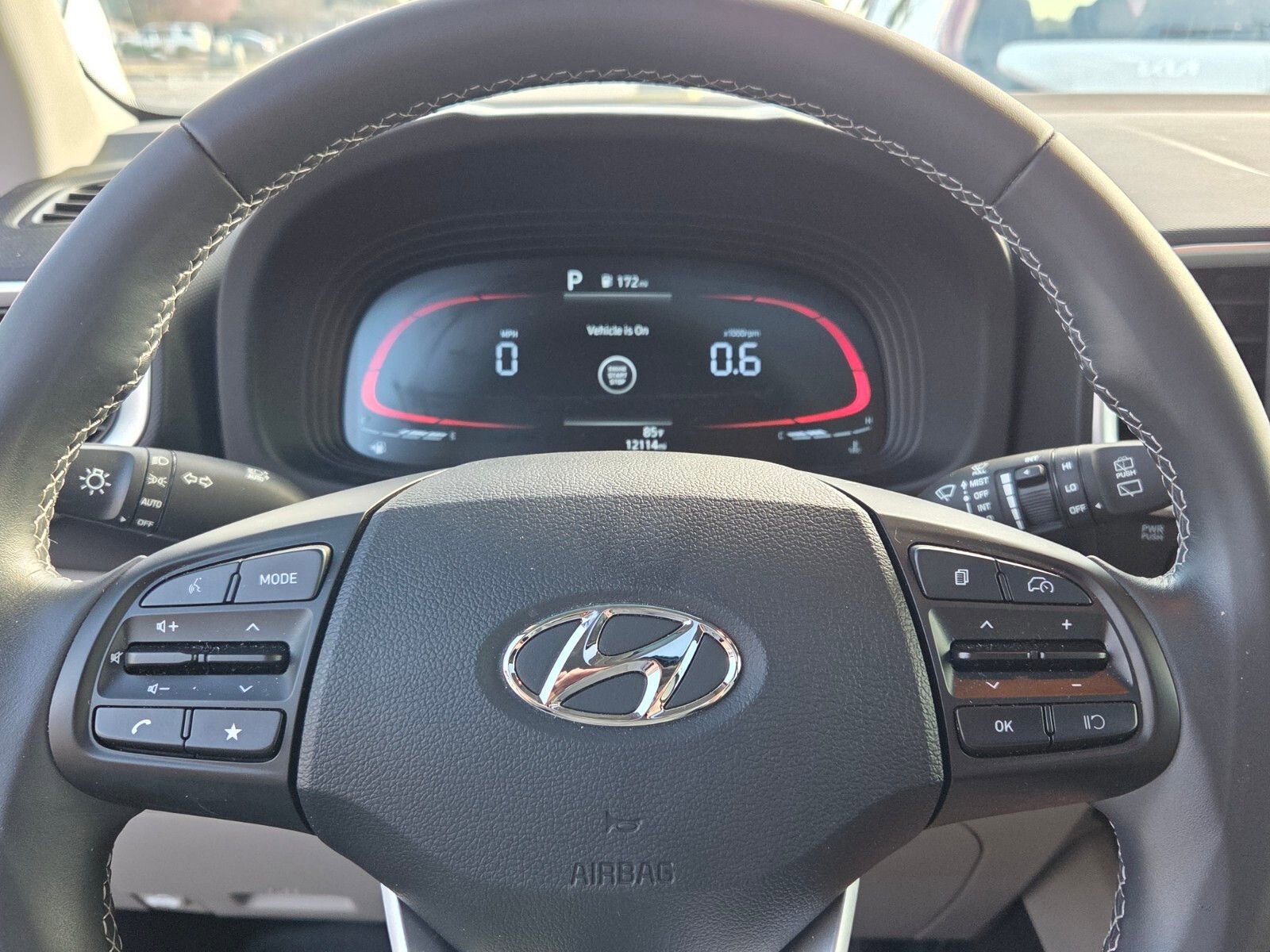 Used 2024 Hyundai Venue SEL image 23