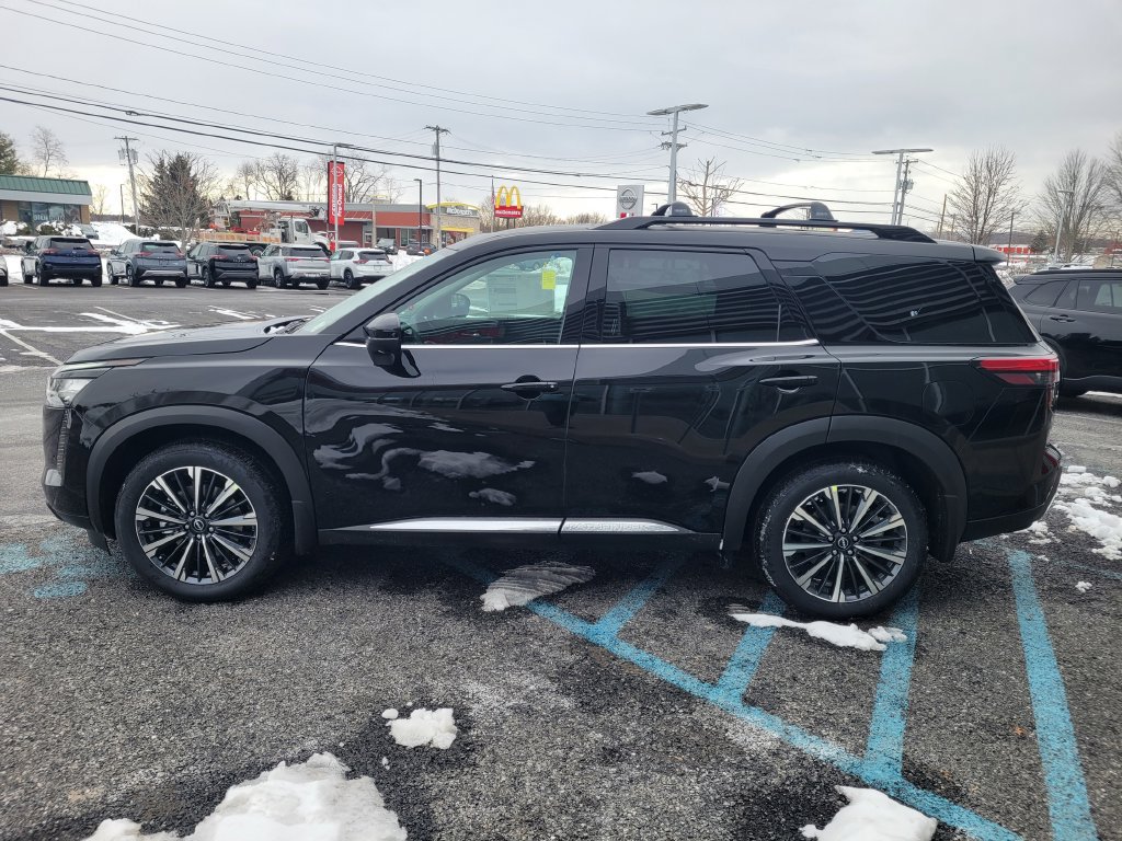 New 2026 Nissan Pathfinder Platinum AWD/4WD image 10