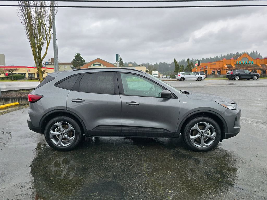 Used 2025 Ford Escape ST-Line AWD/4WD image 8