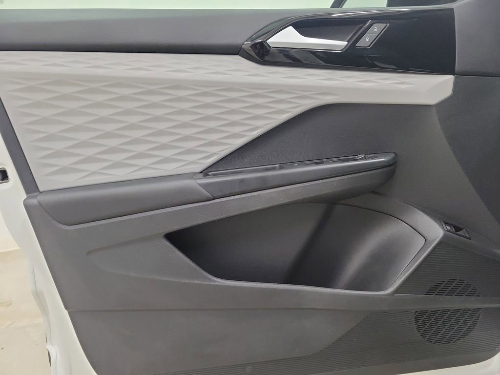 Used 2022 Volkswagen Taos S image 19