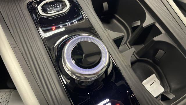 New 2026 Jeep Cherokee Overland w/ Trailer Tow Group image 28