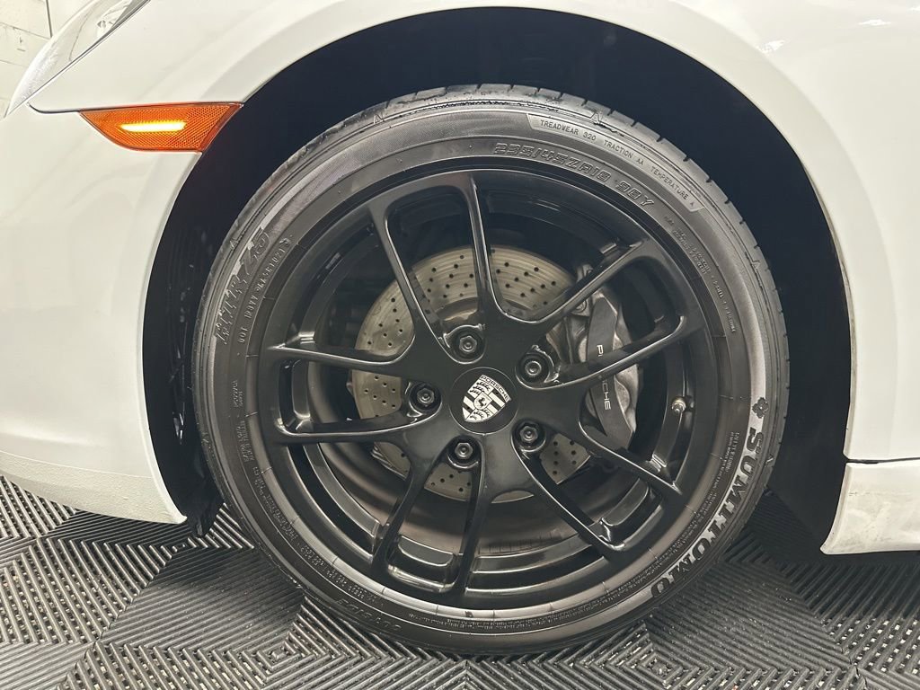 Used 2019 Porsche 718 Cayman RWD image 30