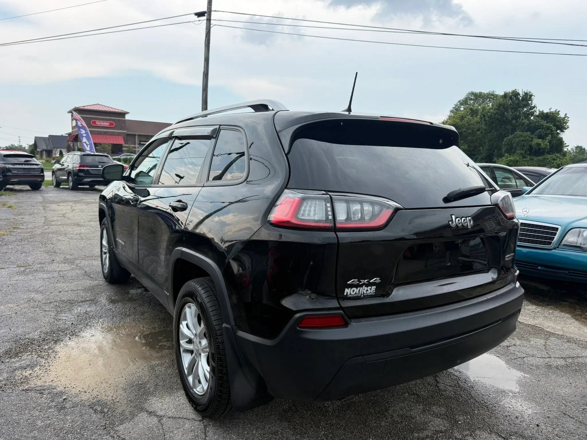Used 2020 Jeep Cherokee Latitude w/ Cold Weather Group AWD/4WD image 4