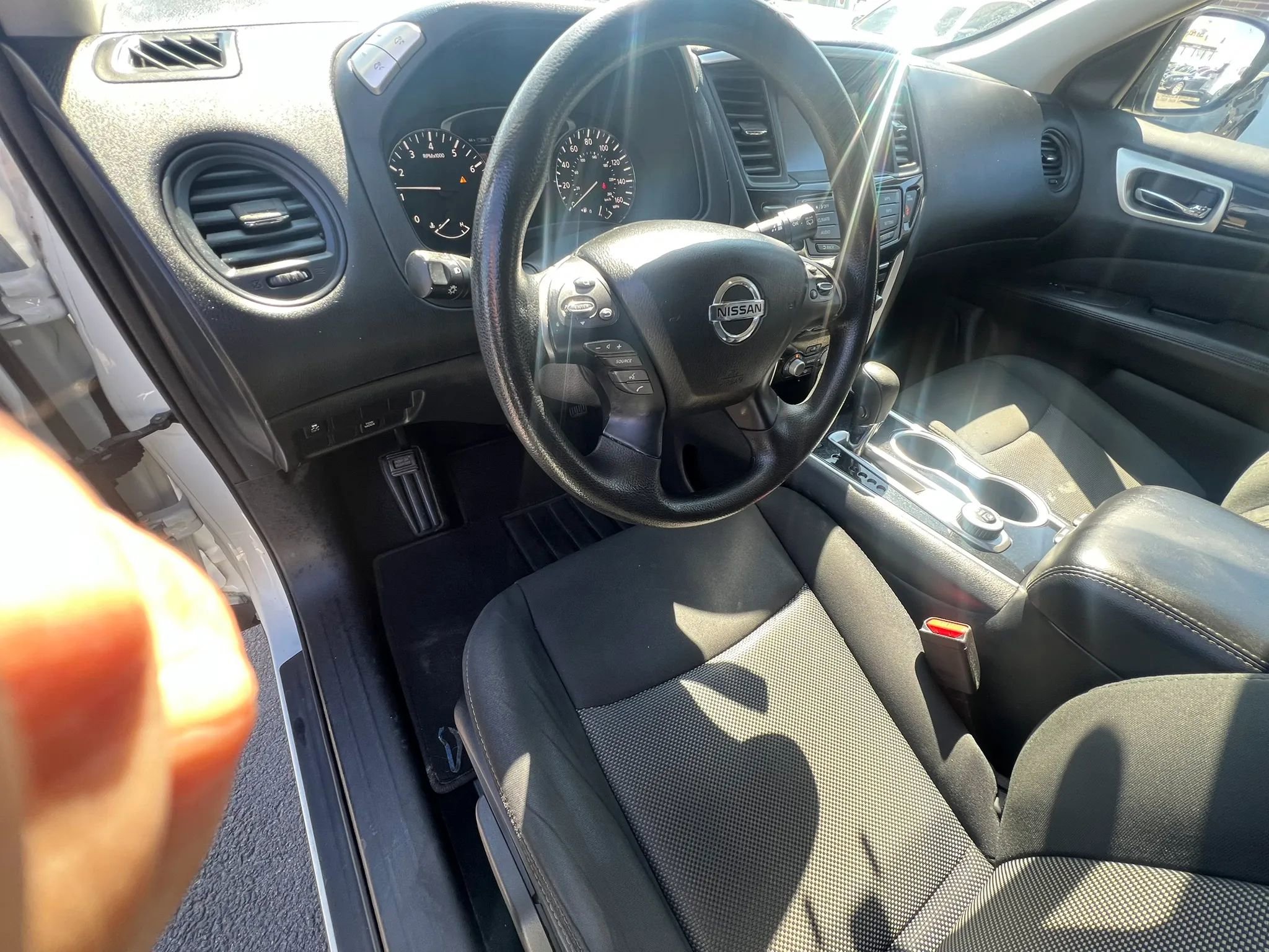 Used 2019 Nissan Pathfinder S image 24
