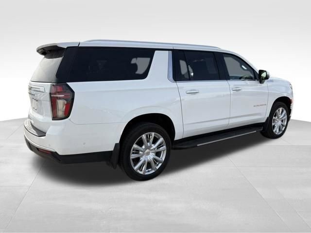 Used 2024 Chevrolet Suburban High Country w/ Advanced Technology Package AWD/4WD image 5