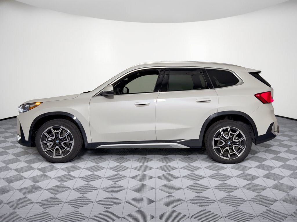 New 2027 BMW X1 xDrive28i AWD/4WD image 2