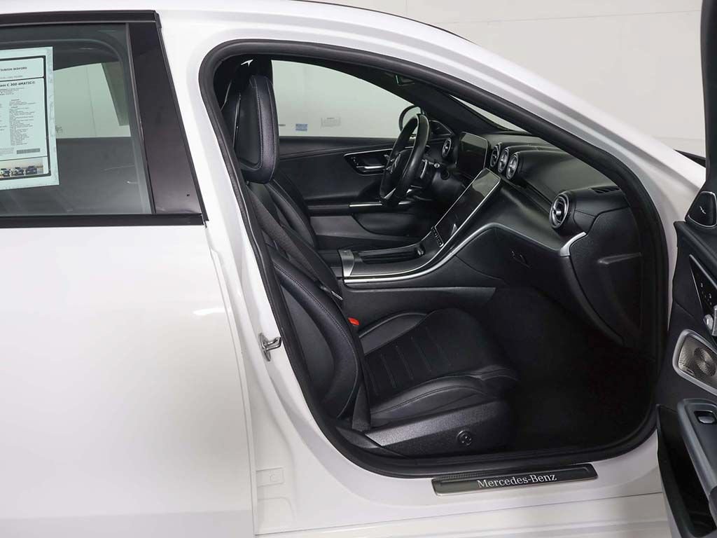Used 2023 Mercedes-Benz C 300 4MATIC Sedan image 32
