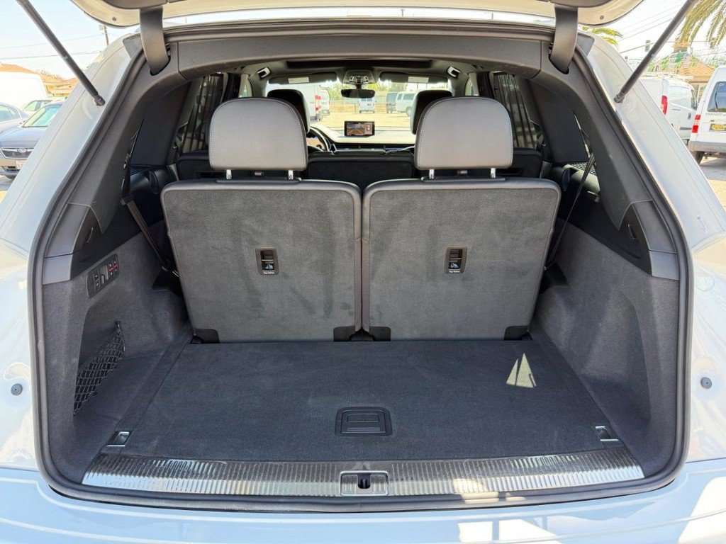 Used 2019 Audi Q7 3.0T Prestige AWD/4WD image 53