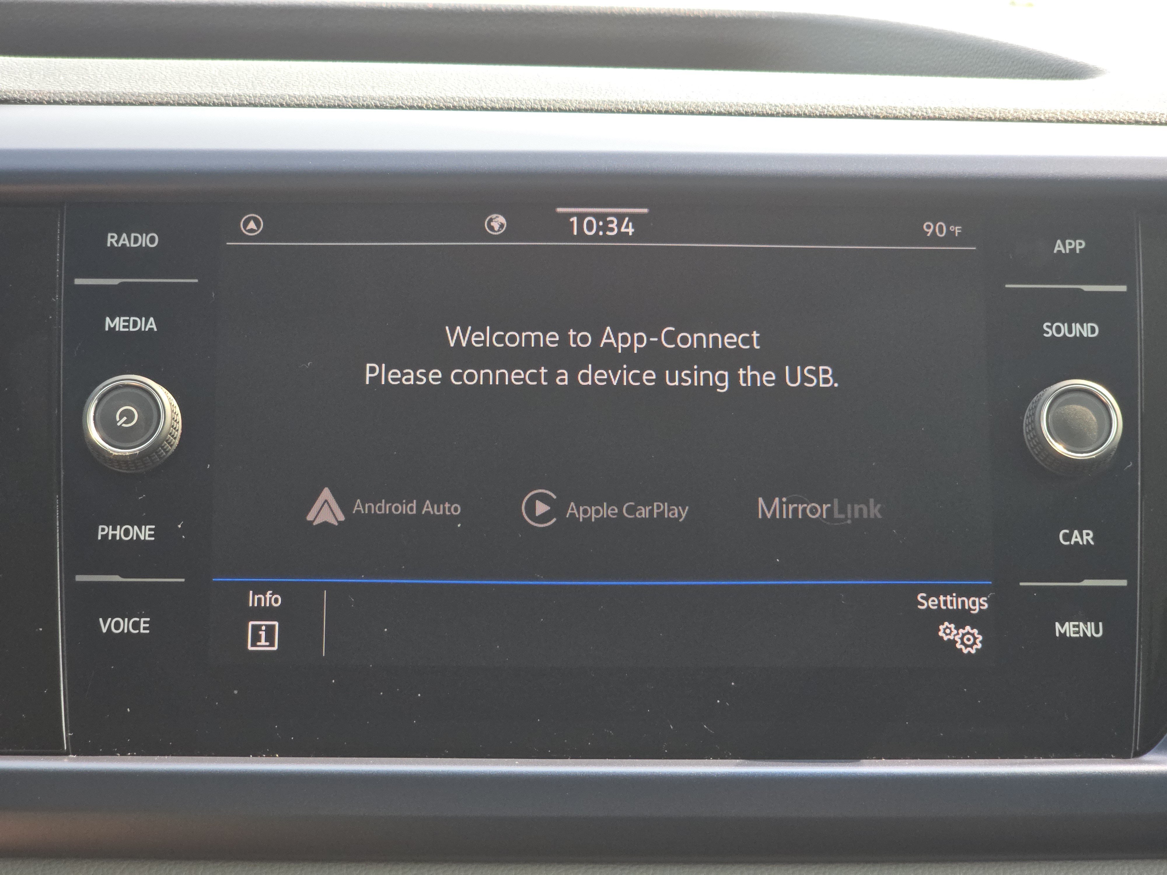 Certified 2023 Volkswagen Taos SE w/ Panoramic Sunroof Package FWD image 10