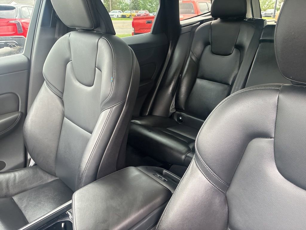 Used 2023 Volvo XC60 B5 Core w/ Climate Package AWD/4WD image 8