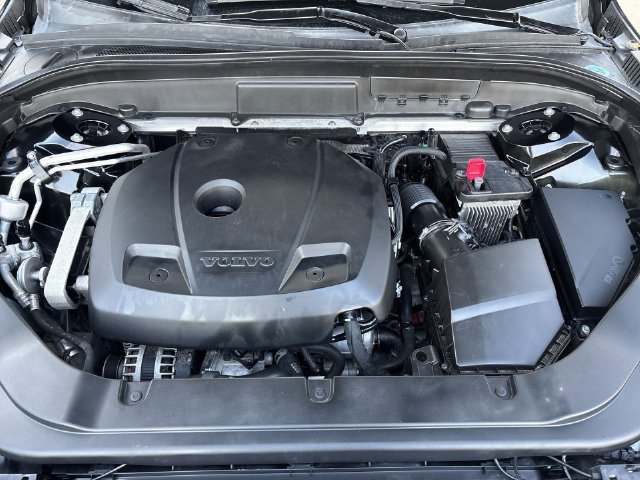Used 2019 Volvo XC60 T5 Momentum w/ Premium Package AWD/4WD image 34