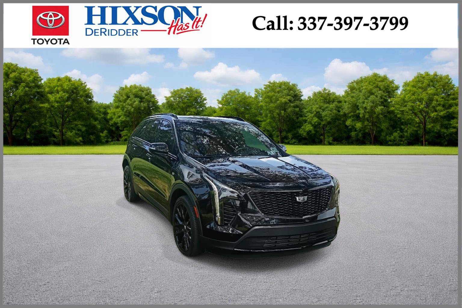 Used 2022 Cadillac XT4 Sport w/ LPO, ONYX Package FWD image 1