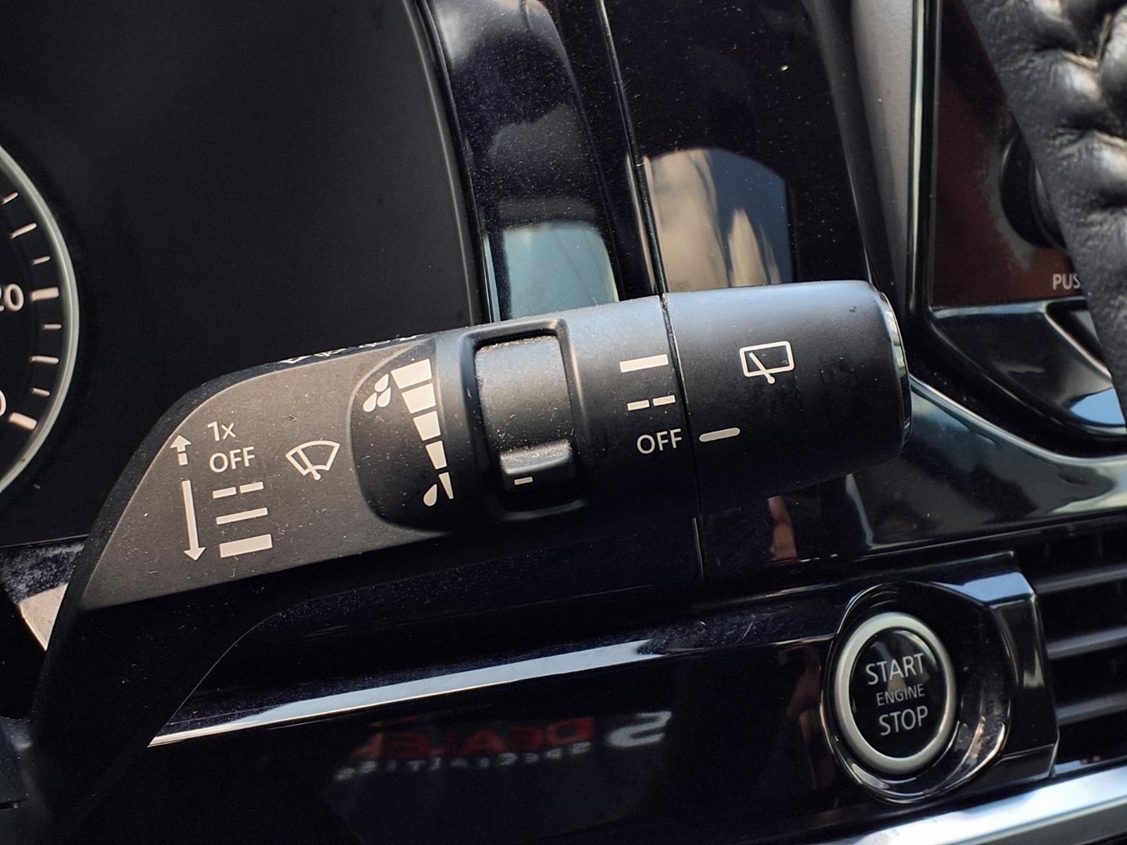 Used 2022 Nissan Pathfinder SV w/ SV Premium Package FWD image 23
