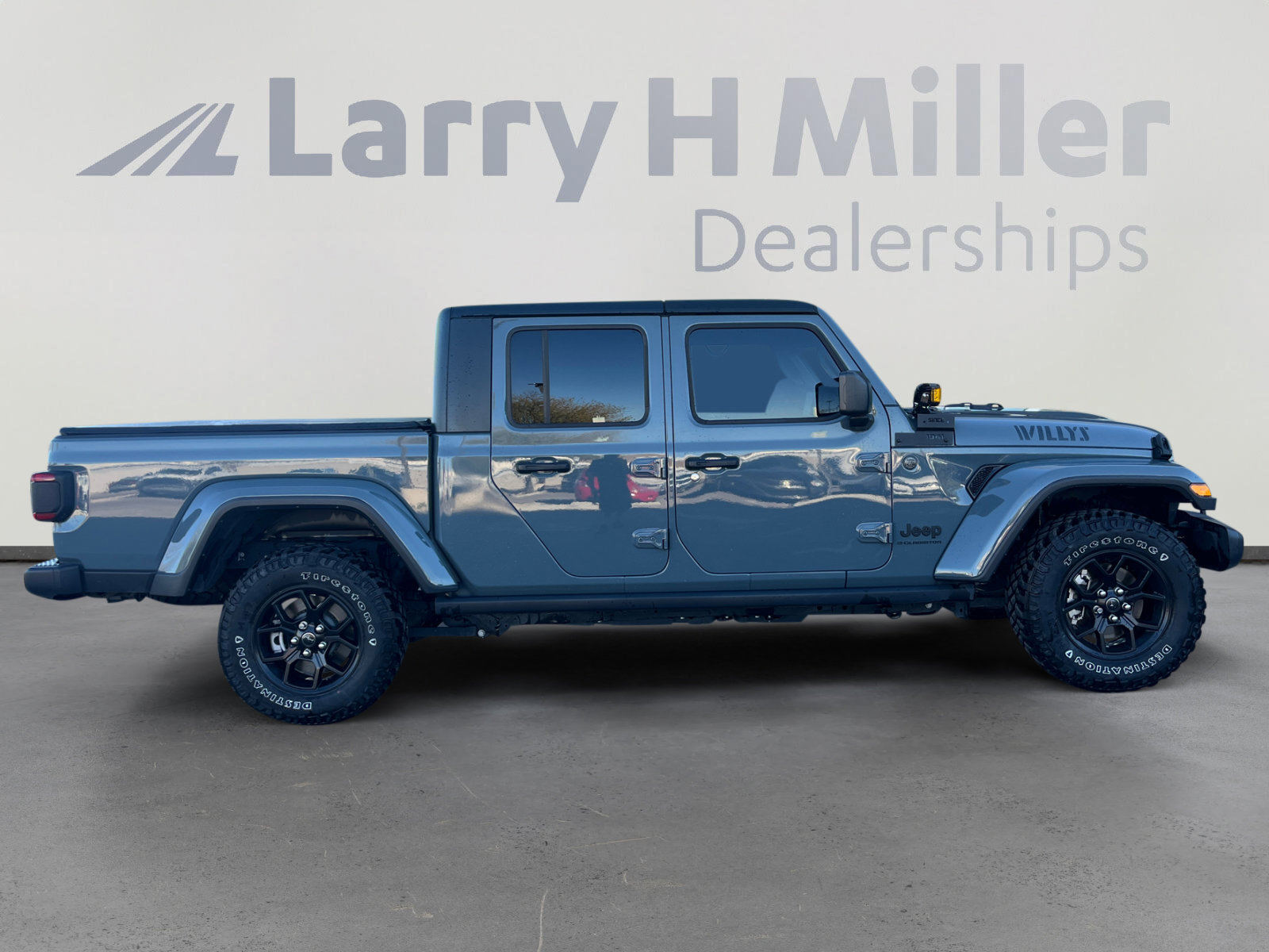 Used 2024 Jeep Gladiator Sport image 6