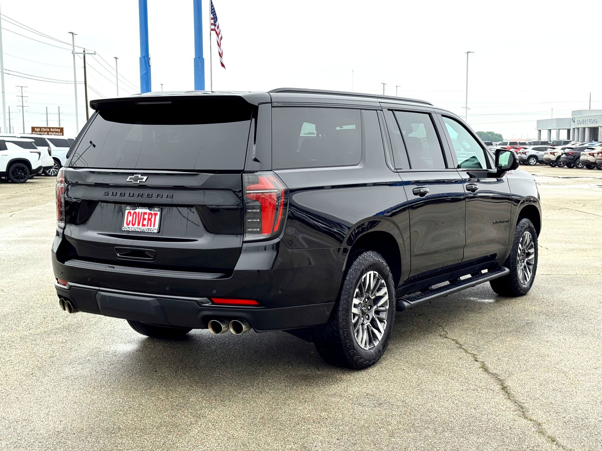 Used 2025 Chevrolet Suburban Z71 AWD/4WD image 7