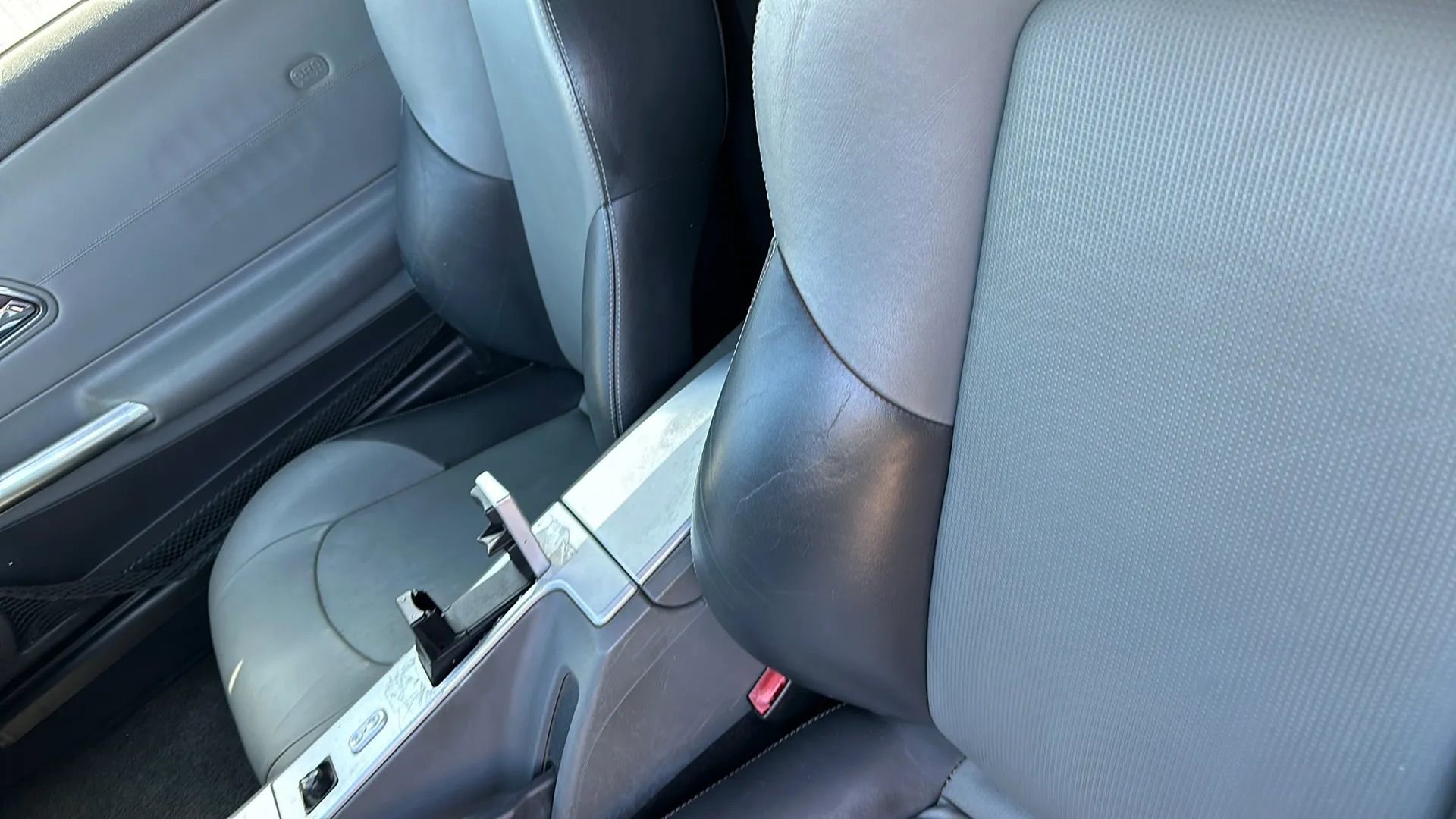Used 2005 Chrysler Crossfire Limited image 22