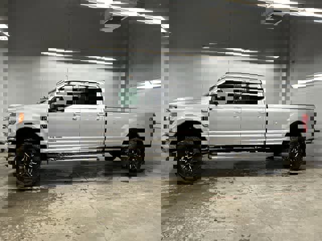 Used 2019 Ford F250 Lariat w/ Lariat Ultimate Package image 2