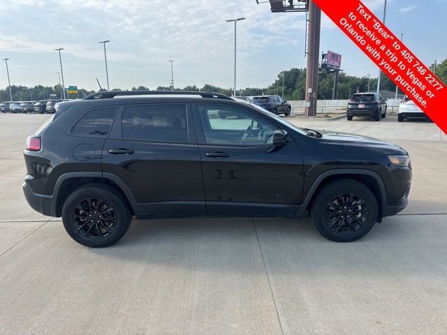 Used 2023 Jeep Cherokee Altitude Lux image 6