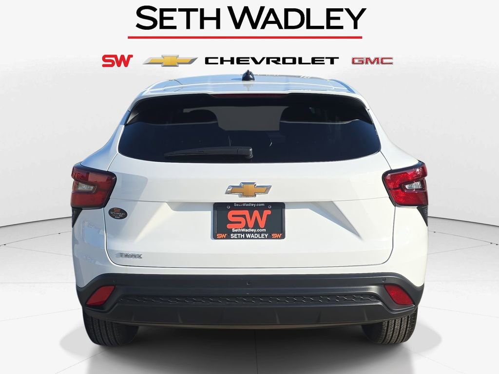 Used 2026 Chevrolet Trax LS w/ Driver Confidence Package image 6