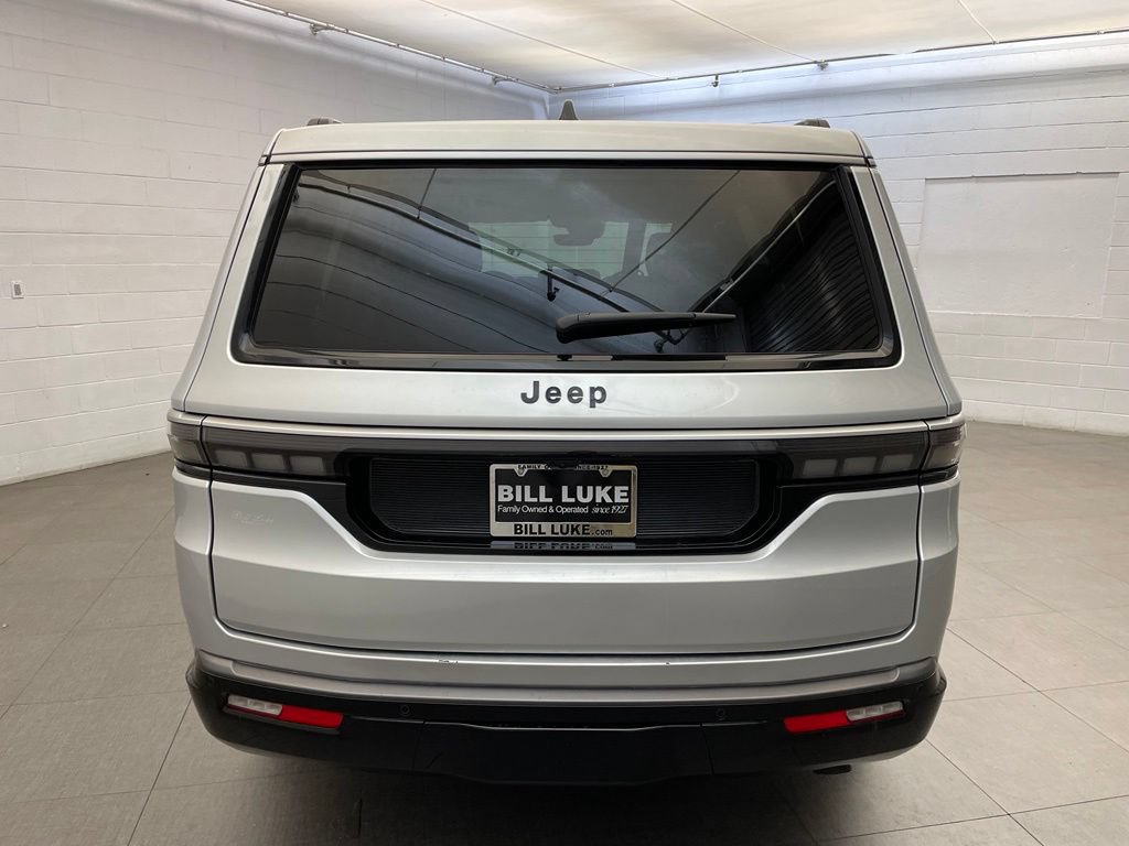 New 2026 Jeep Grand Wagoneer 2WD image 5
