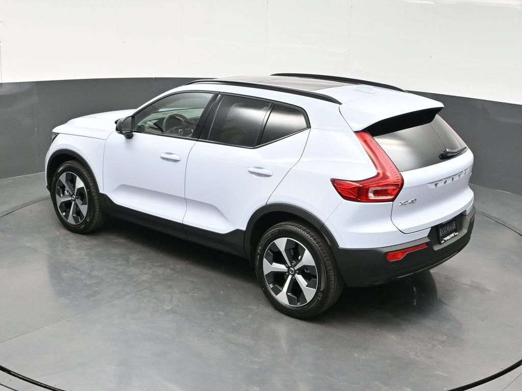 New 2026 Volvo XC40 B5 Plus w/ Protection Package Premier AWD/4WD image 38