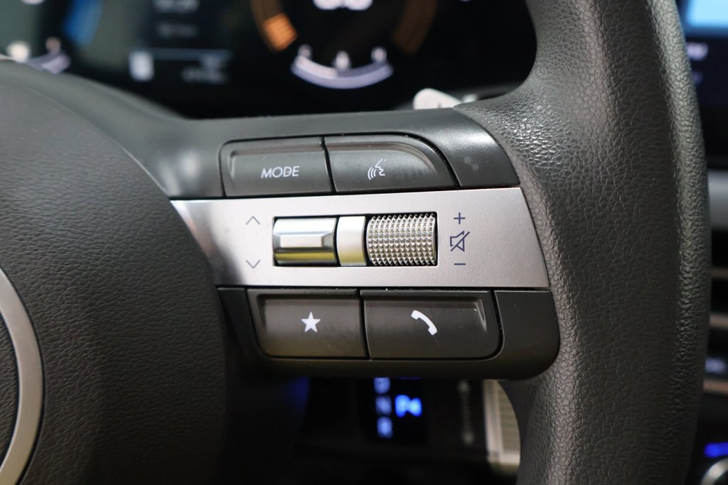 Used 2025 Hyundai Sonata SEL FWD image 21