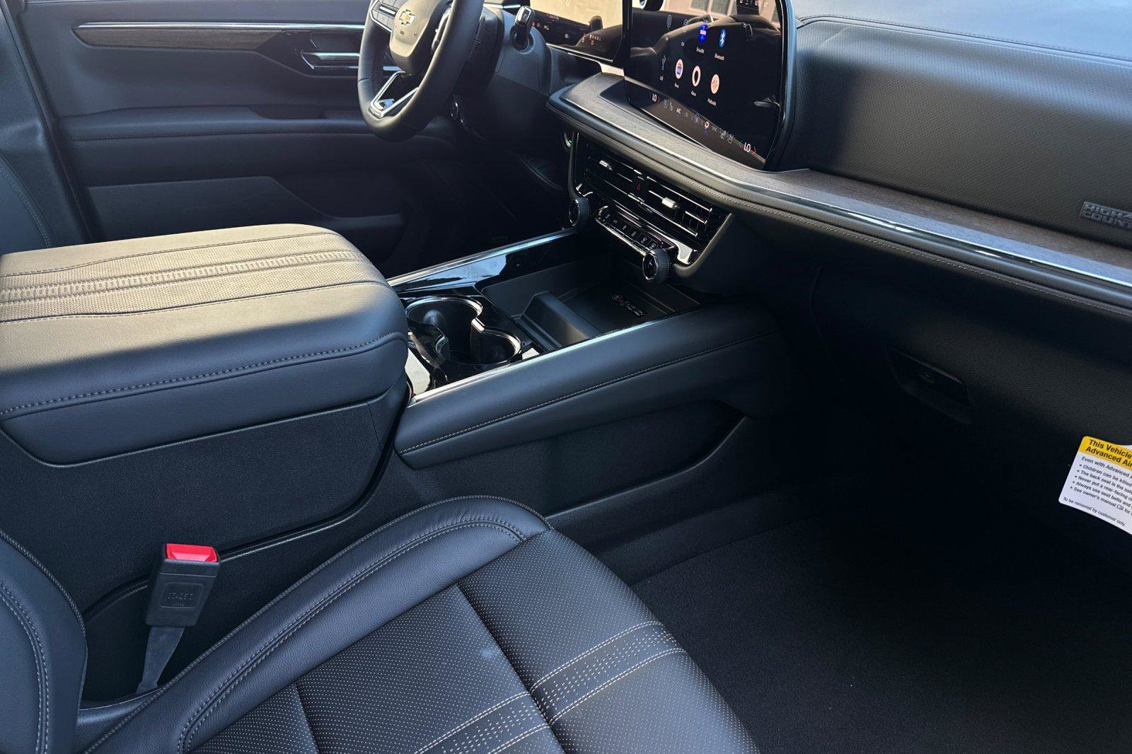 New 2025 Chevrolet Suburban High Country image 22