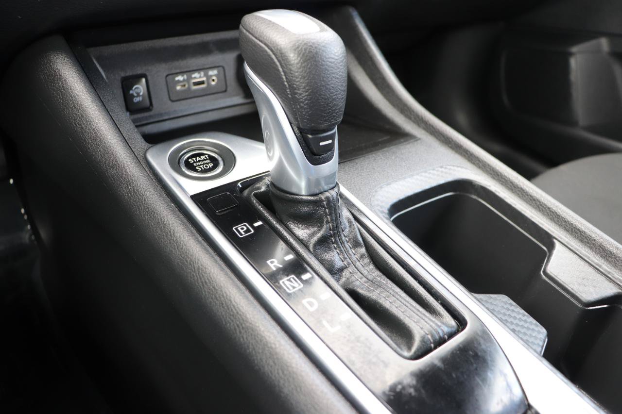 Used 2024 Nissan Sentra SV FWD image 35