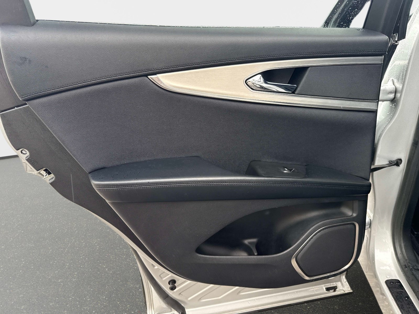 Used 2016 Lincoln MKX Premiere FWD image 11
