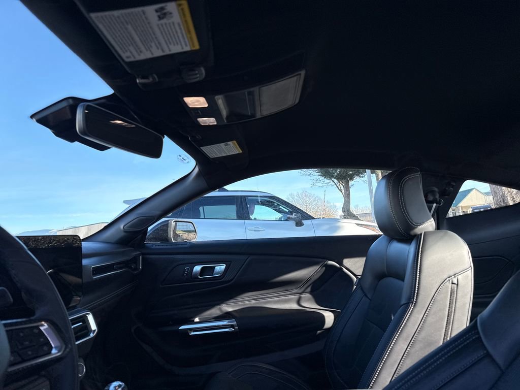 Used 2025 Ford Mustang GT Premium image 35