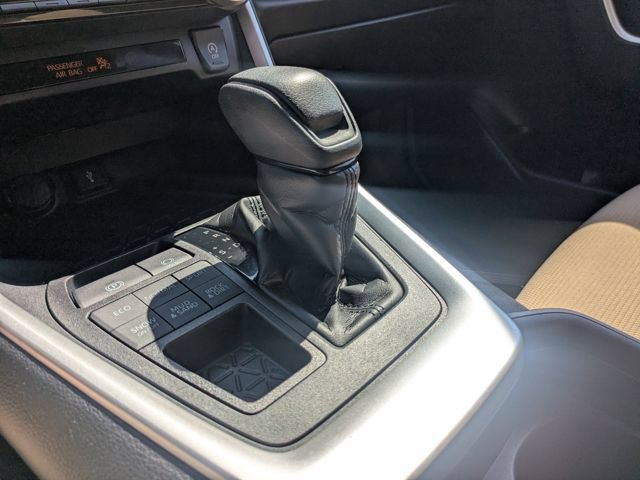Used 2021 Toyota RAV4 LE AWD/4WD image 28