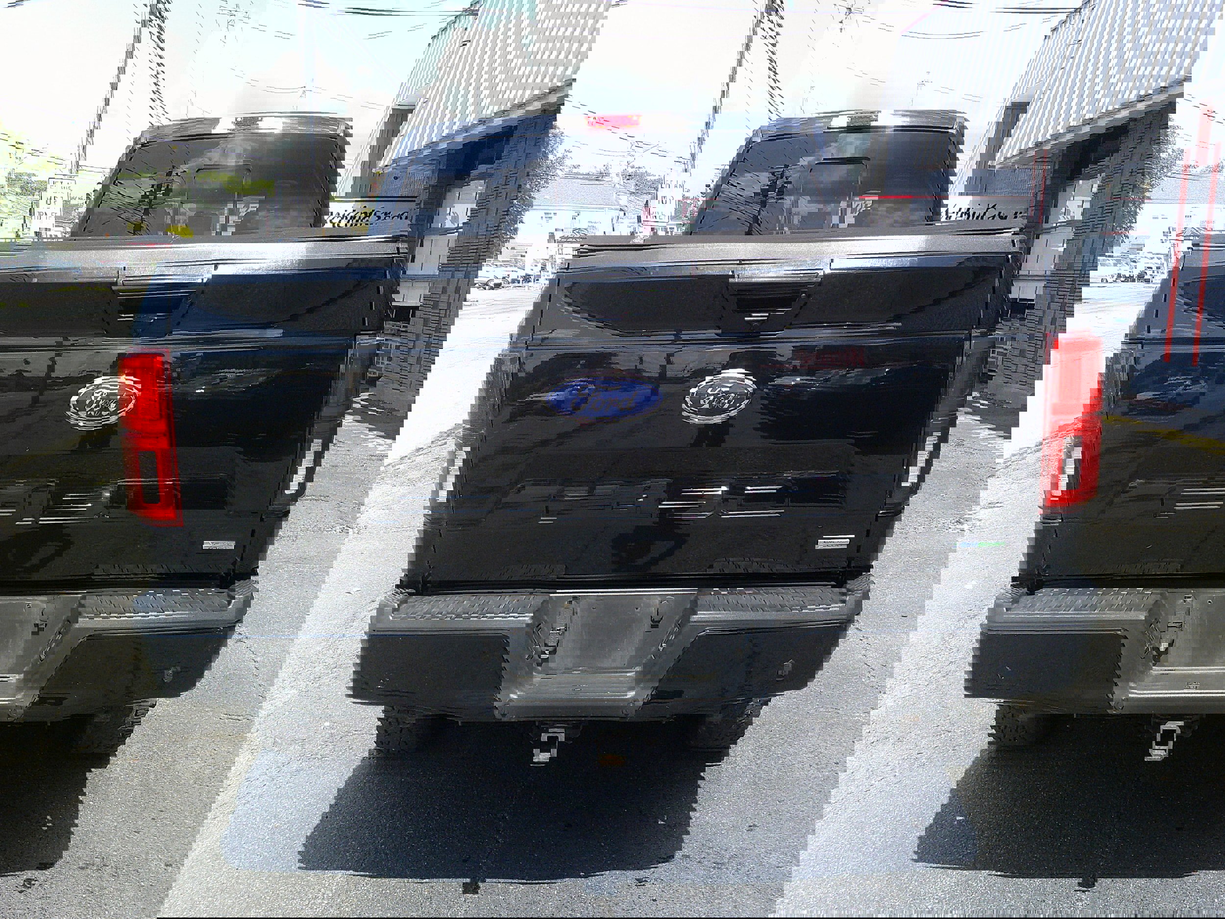 Used 2019 Ford F150 Lariat w/ Equipment Group 502A Luxury image 6