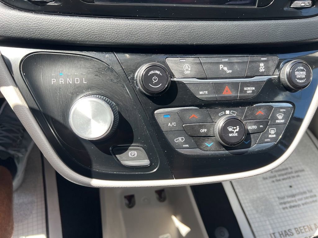 Certified 2019 Chrysler Pacifica Touring-L Plus image 53