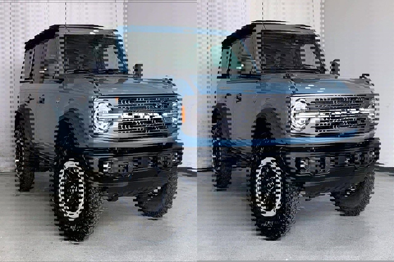 Used 2023 Ford Bronco Badlands w/ Sasquatch Package image 34