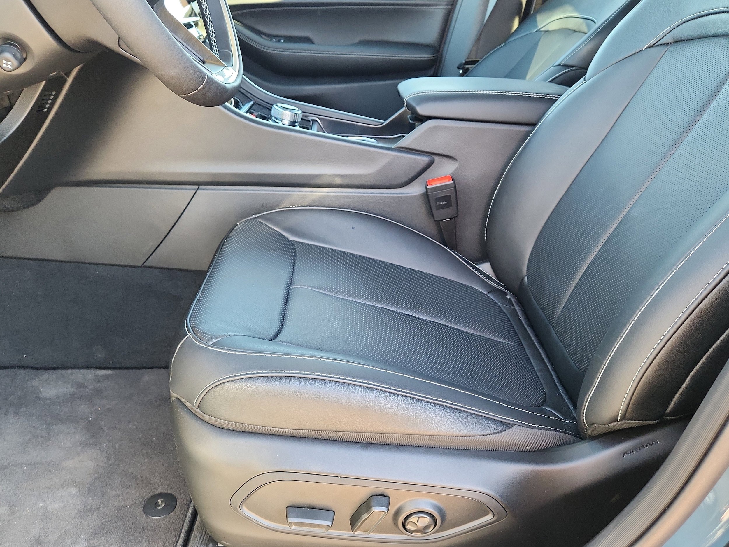 New 2026 Jeep Grand Cherokee Limited AWD/4WD image 12
