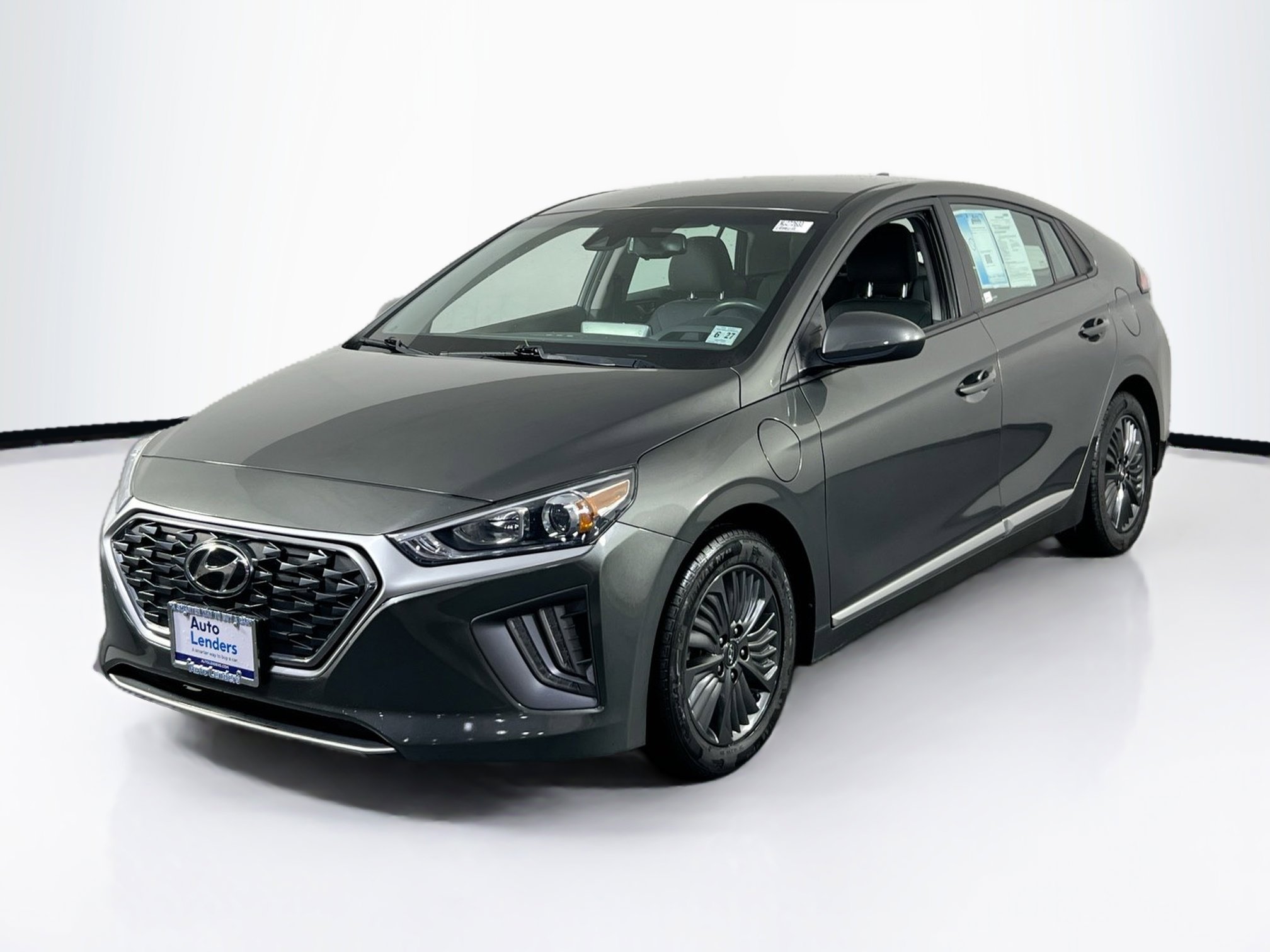 Used 2022 Hyundai Ioniq SE FWD image 1