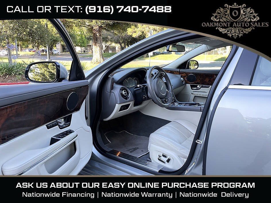 Used 2011 Jaguar XJ RWD image 20