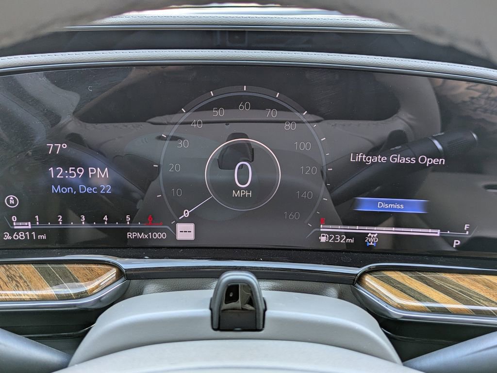 Certified 2024 Cadillac Escalade ESV Premium Luxury Platinum w/ Heavy-Duty Trailer Package image 37