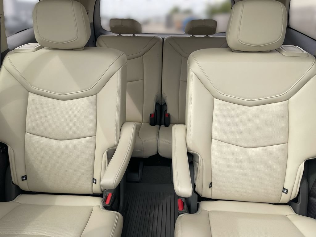 Certified 2024 Cadillac XT6 Premium Luxury w/ LPO, Floor Liner Package AWD/4WD image 29
