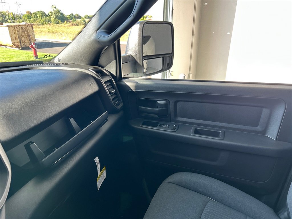New 2024 RAM 2500 Tradesman w/ Chrome Appearance Group image 25