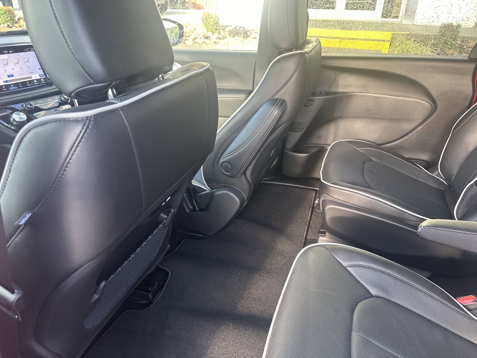 New 2024 Chrysler Pacifica Premium FWD image 19