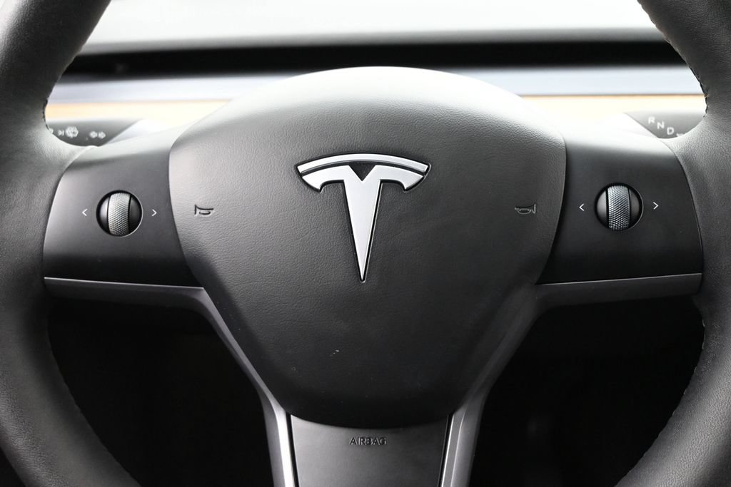 Used 2024 Tesla Model Y Long Range AWD/4WD image 6