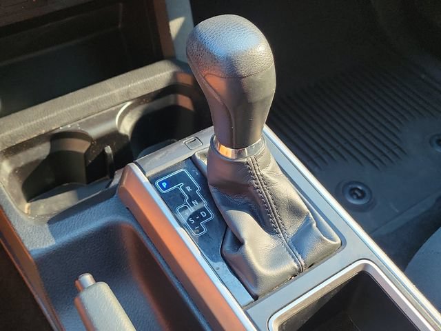 Used 2020 Toyota Tacoma SR5 RWD image 34