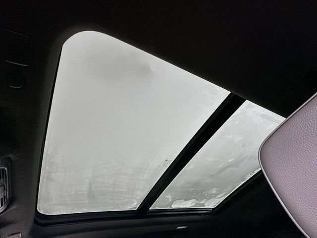 Certified 2022 GMC Yukon Denali w/ Denali Premium Package image 24