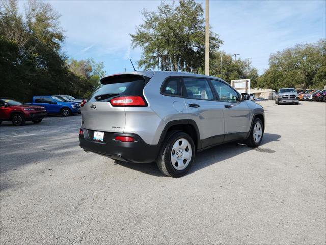 Certified 2017 Jeep Cherokee Sport image 4
