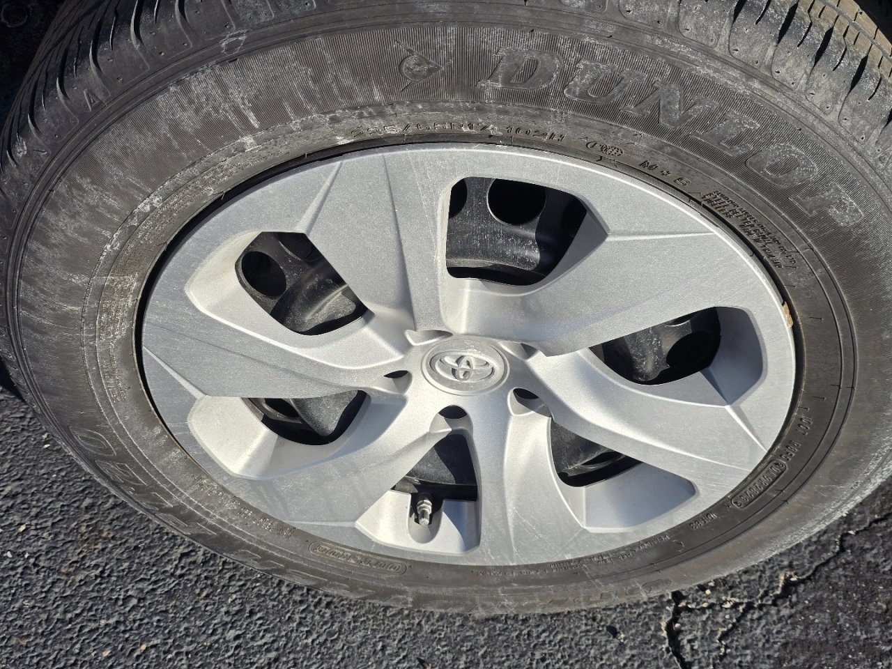 Used 2024 Toyota RAV4 LE image 11