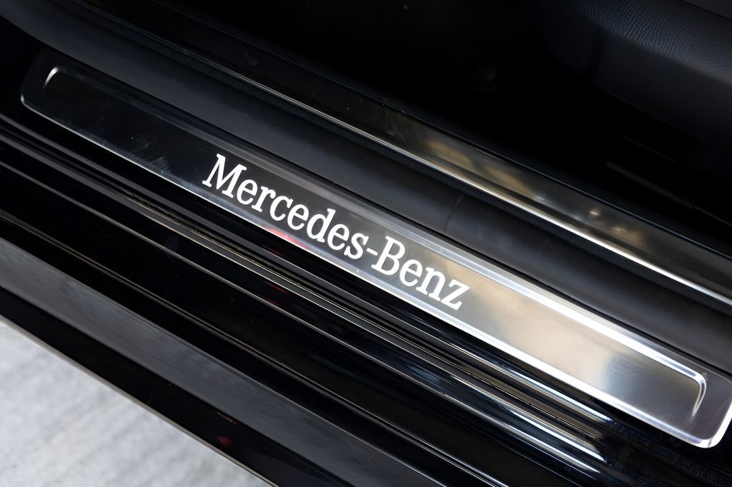Used 2022 Mercedes-Benz S 580 4MATIC Sedan w/ AMG Line Package image 48
