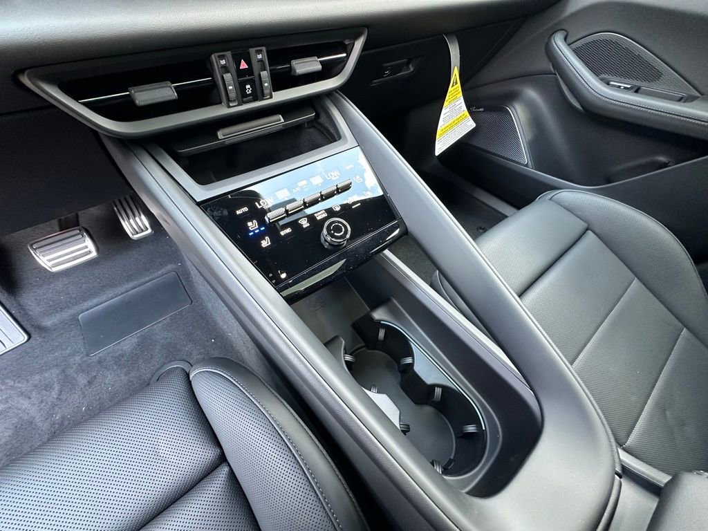 New 2026 Porsche Macan Turbo Electric AWD/4WD image 30