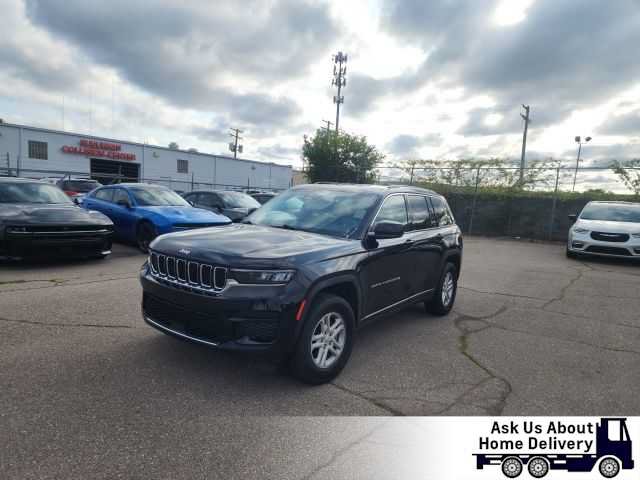 Certified 2023 Jeep Grand Cherokee Laredo w/ Trailer Tow Prep Group (B)
