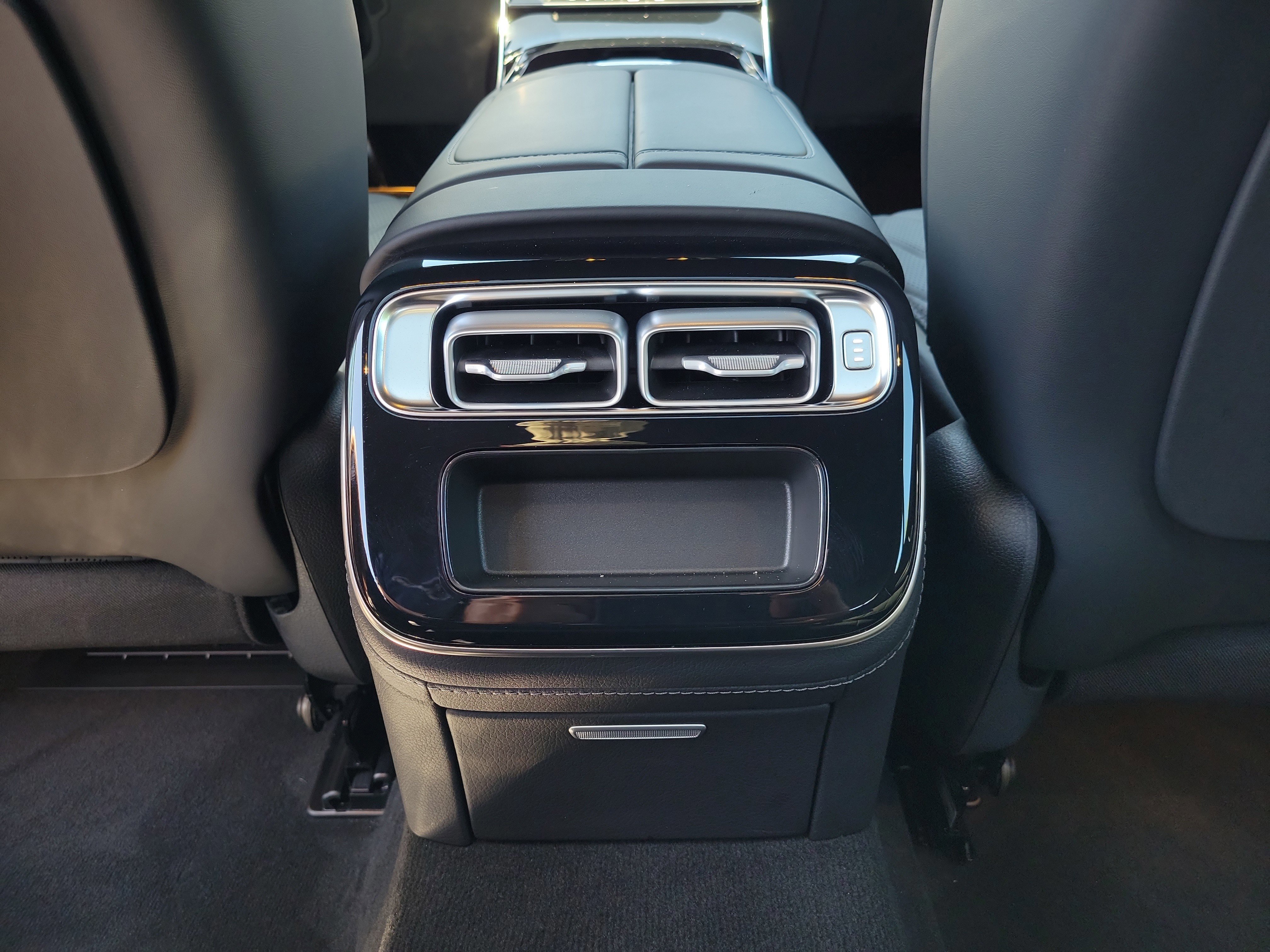 Certified 2026 Mercedes-Benz S 580e 4MATIC Sedan image 15